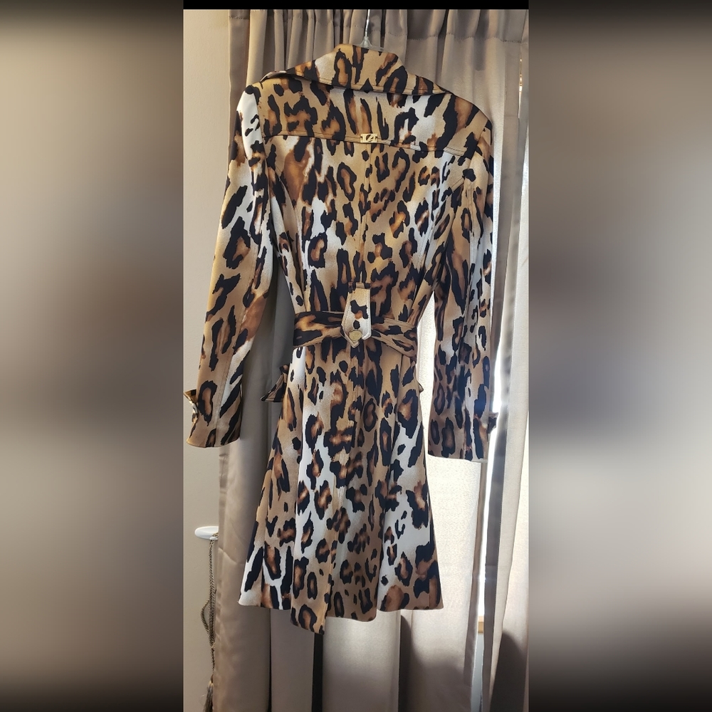 Cache Leopard Print Trench Coat - image 7
